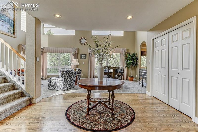 9960 Thornydale Dr, Colorado Springs, CO 80920