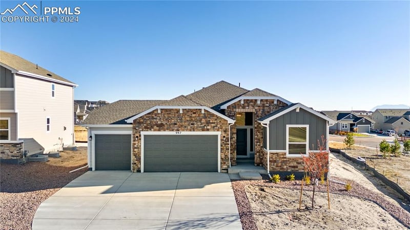 997 Sunny Shore Dr, Colorado Springs, CO 80132