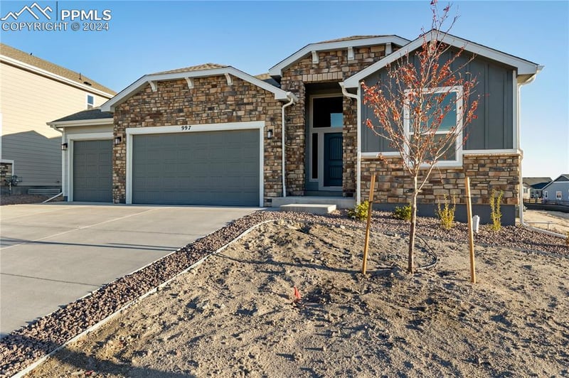 997 Sunny Shore Dr, Colorado Springs, CO 80132