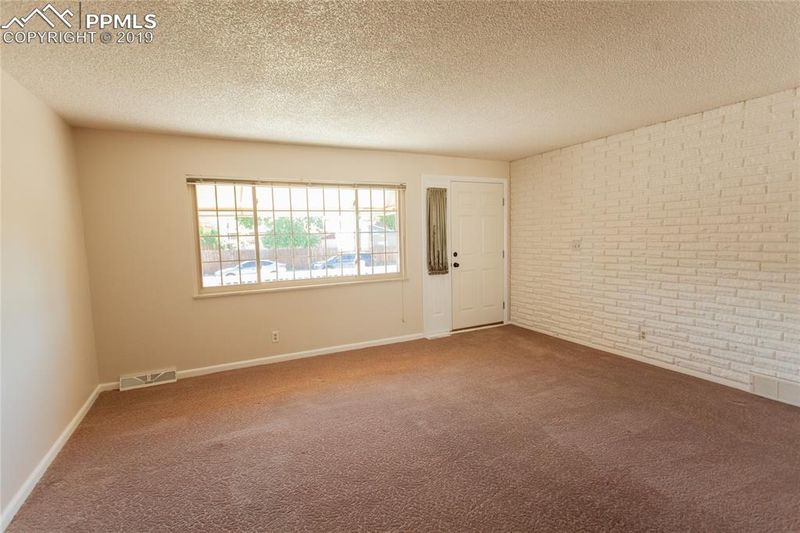 9993 Croke Dr, Thornton, CO 80260