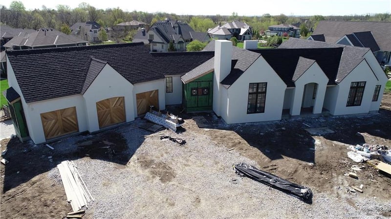 8609 NE Shoal Creek Pw, Kansas City, MO 64157
