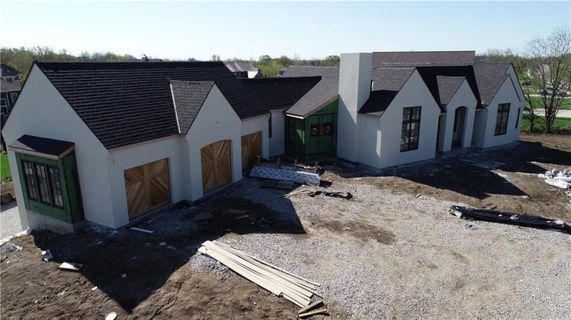 8609 NE Shoal Creek Pw, Kansas City, MO 64157