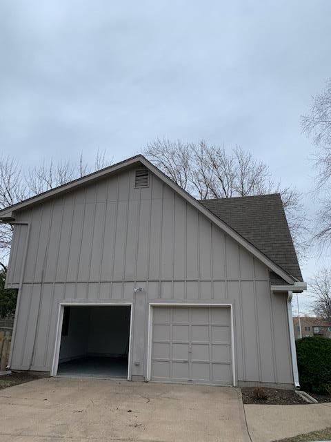 11587 Earnshaw St, Overland Park, KS 66221