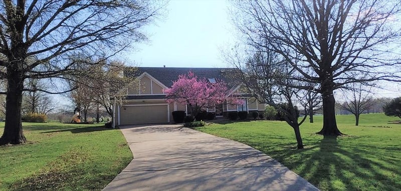 10467 W 150th St, Overland Park, KS 66221