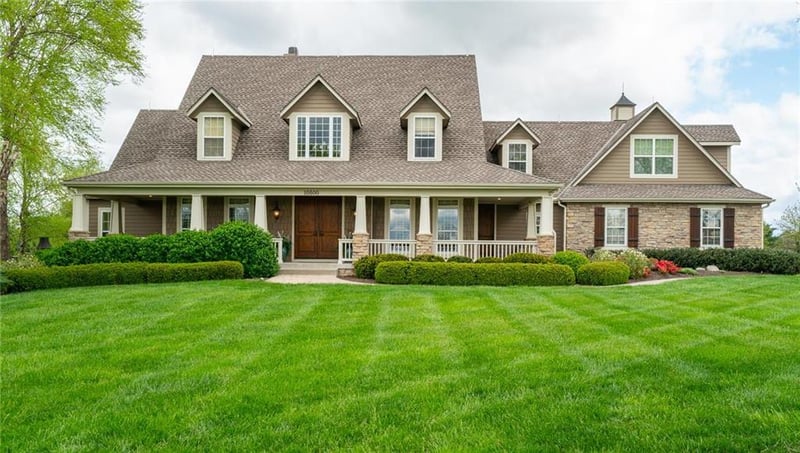 10800 W 179th Ter, Overland Park, KS 66013