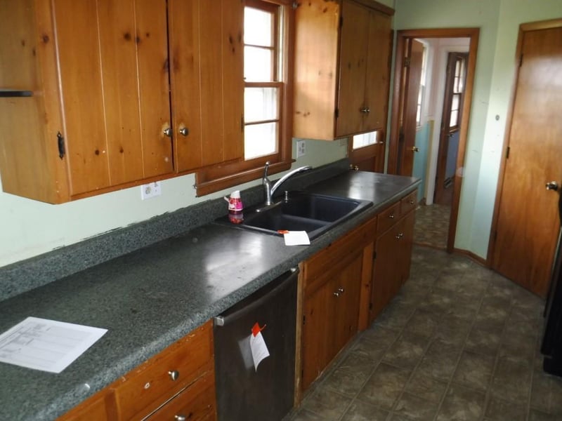 5840 SE 45th St, Tecumseh, KS 66542