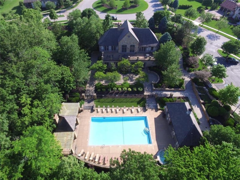 8533 N Mckinley Ave, Kansas City, MO 64157