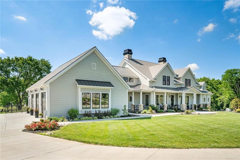 13185 Lakeshore Dr, Olathe, KS 66061