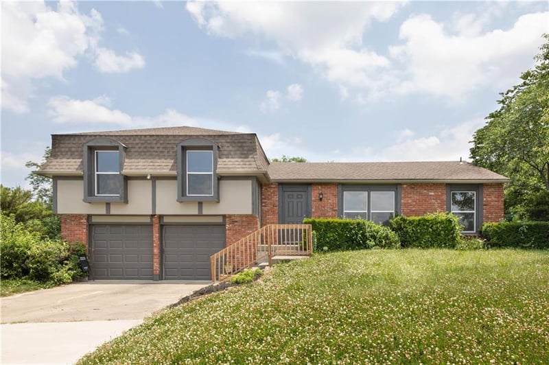 15255 Switzer Rd, Overland Park, KS 66221