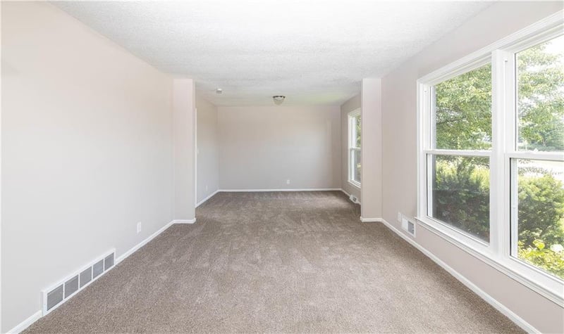 15255 Switzer Rd, Overland Park, KS 66221