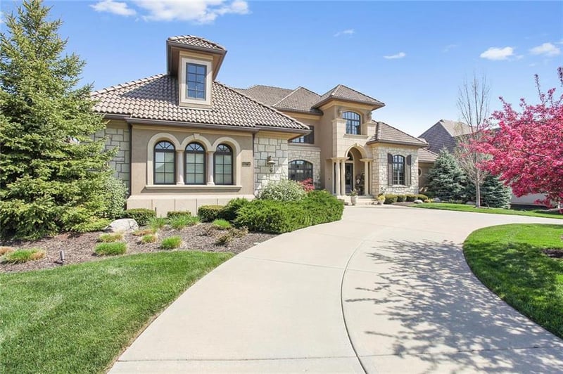 12714 W 160th Ter, Overland Park, KS 66062