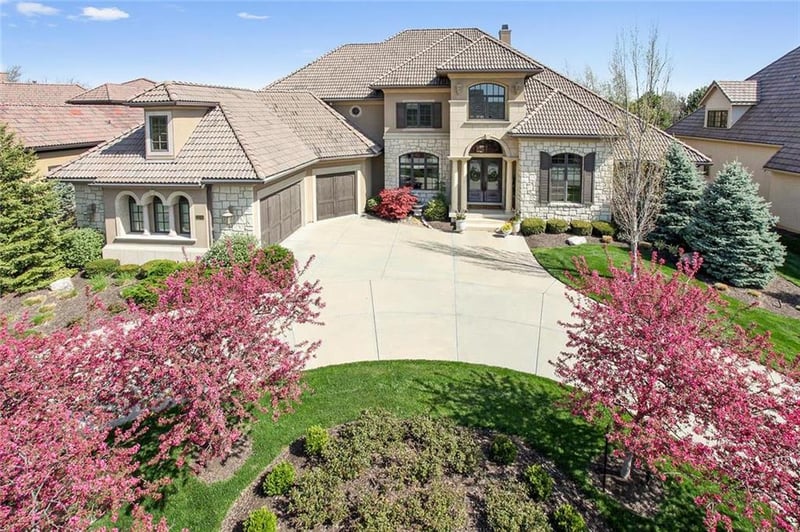 12714 W 160th Ter, Overland Park, KS 66062