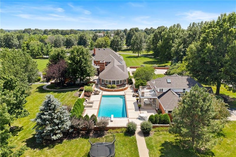 24808 E Colbern Rd, Lee's Summit, MO 64086