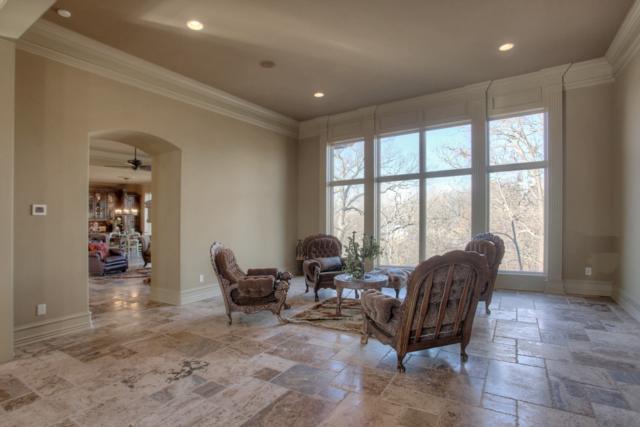 4212 N Hickory Ln, Kansas City, MO 64116
