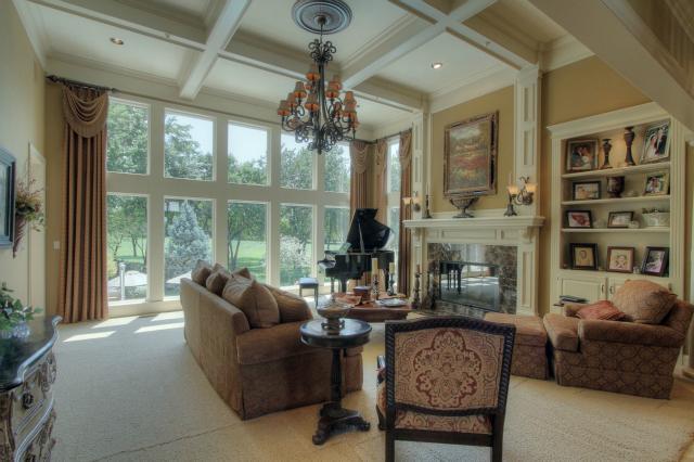 15454 Antioch Rd, Overland Park, KS 66221
