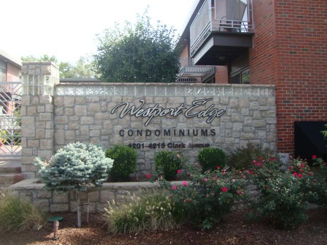 4616 Holly St, Kansas City, MO 64111