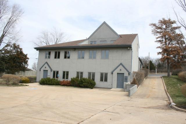 10200 Holmes Rd, Kansas City, MO 64131