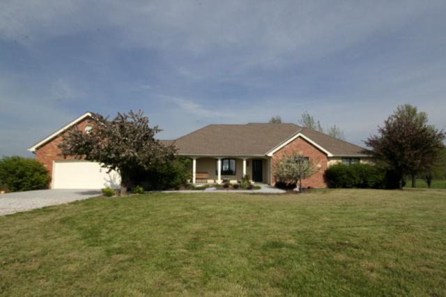 13901 Robinhood Ln, Kansas City, MO 64164