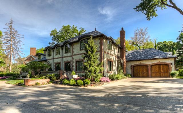 1020 W Meyer Blvd, Kansas City, MO 64113