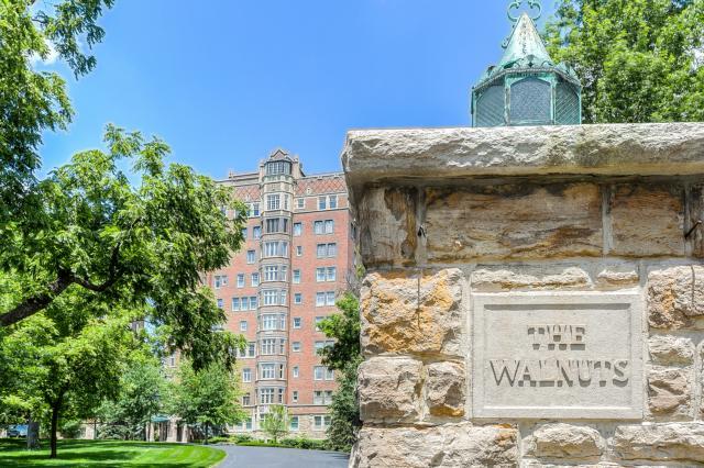 5049 Wornall Rd #10CD-11CD, Kansas City, MO 64112