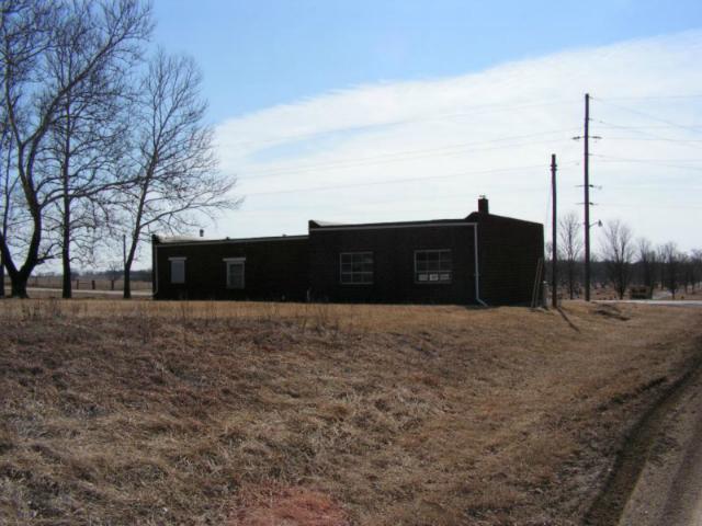605 W Division St, Breckenridge, MO 64625