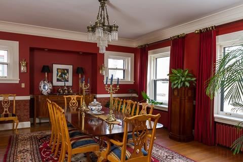 80 Janssen Pl, Kansas City, MO 64109