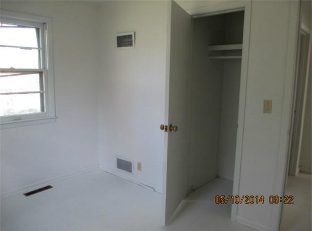 109 O E Ave, Wood Heights, MO 64024