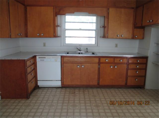 109 O E Ave, Wood Heights, MO 64024