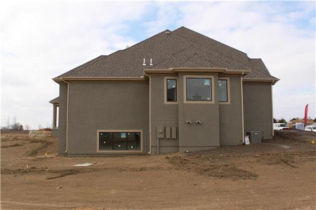 10603 W 164th Ter, Overland Park, KS 66062