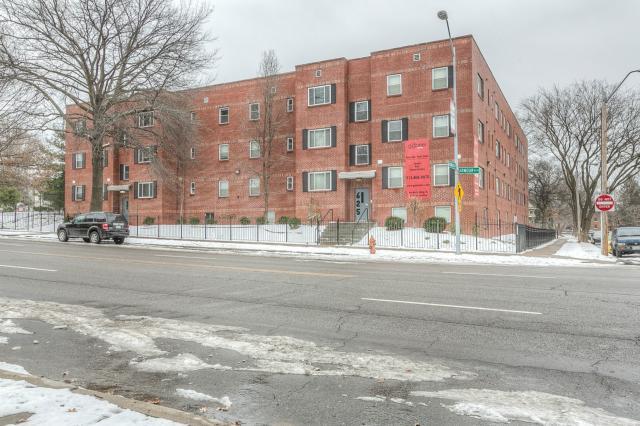625 E Armour Blvd, Kansas City, MO 64109