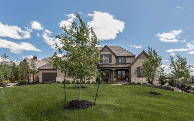 11419 W 161st Ter, Overland Park, KS 66062