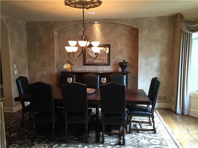 13725 Horton Dr, Overland Park, KS 66223
