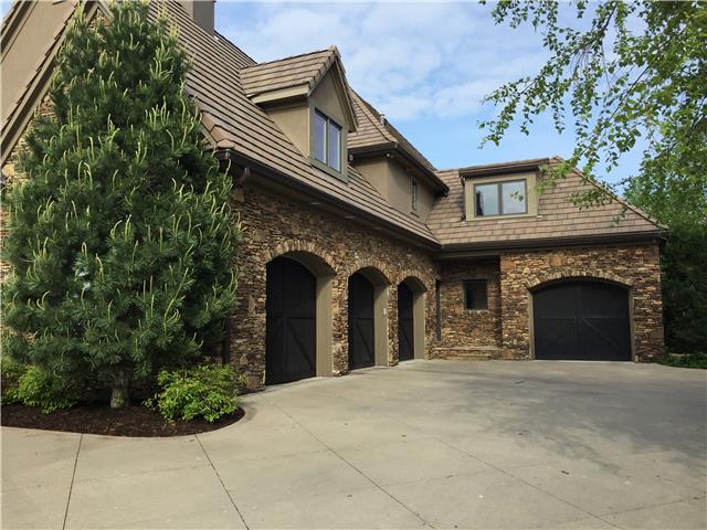 13725 Horton Dr, Overland Park, KS 66223