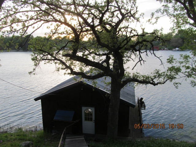262 Ponderosa Point, Alma, KS 66401