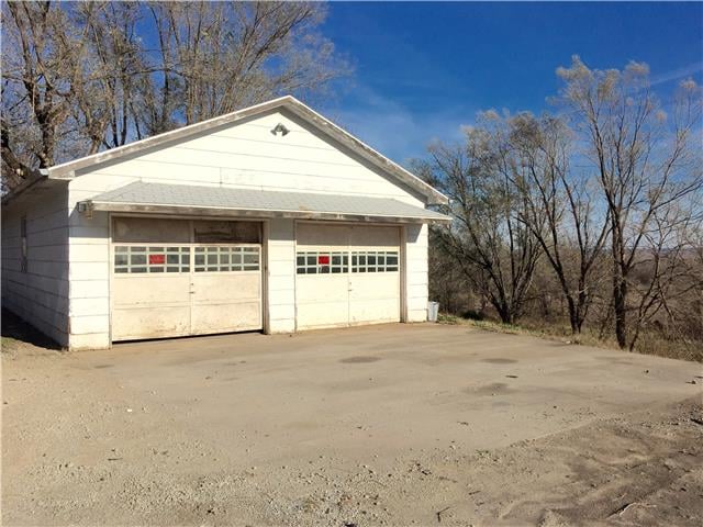 6381 T Hw, Camden, MO 64017