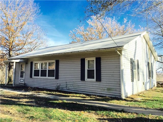 6381 T Hw, Camden, MO 64017
