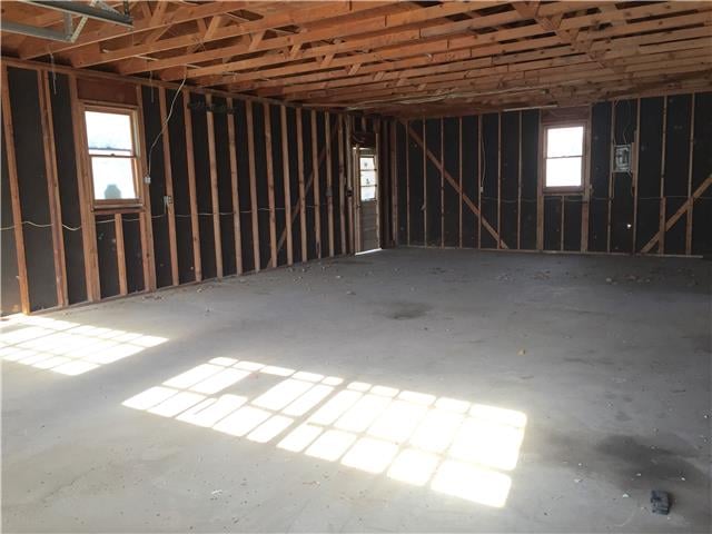 6381 T Hw, Camden, MO 64017