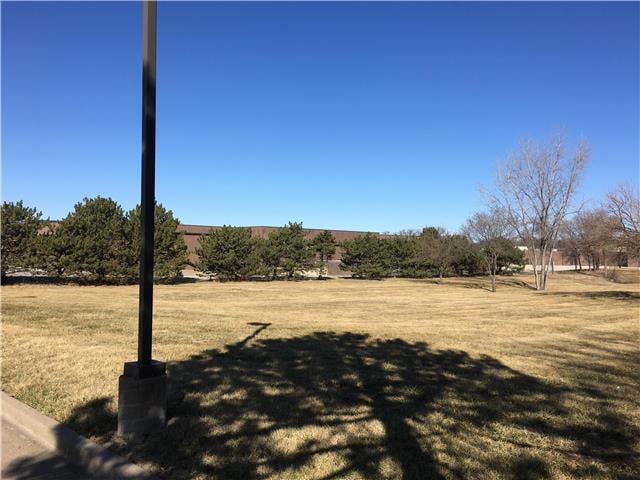 Fenton Pro Plaza St, Shawnee, KS 66214