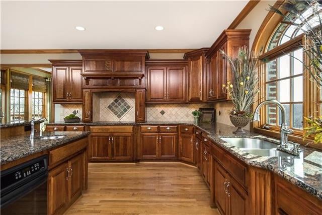 18247 Goddard St, Overland Park, KS 66013