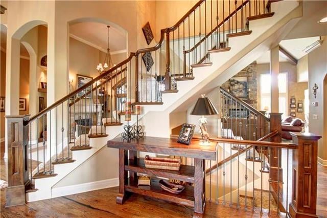 15928 King St, Overland Park, KS 66062