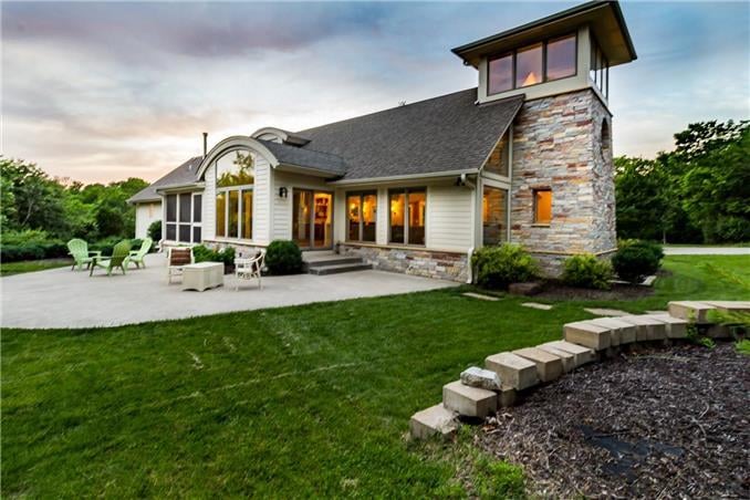 10930 Jackson Ave, Kansas City, MO 64137