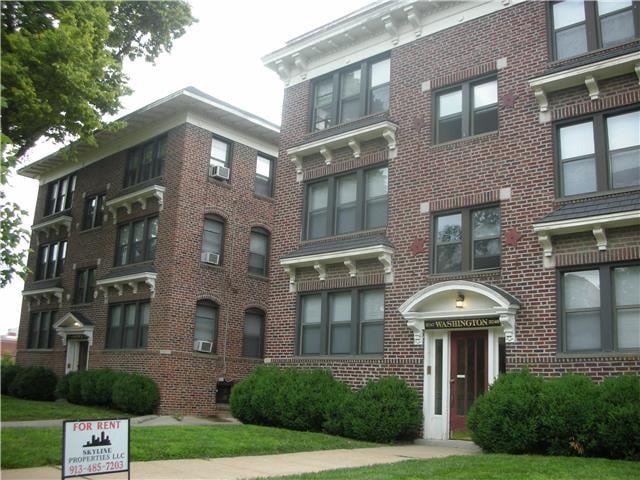 3743 Washington St, Kansas City, MO 64111