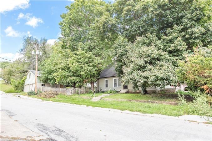 201 Main St, Farley, MO 64028