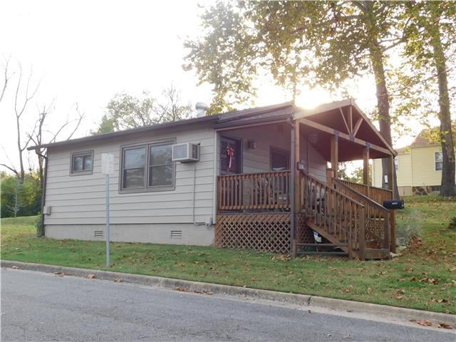 202 W College St, Branson, MO 65616