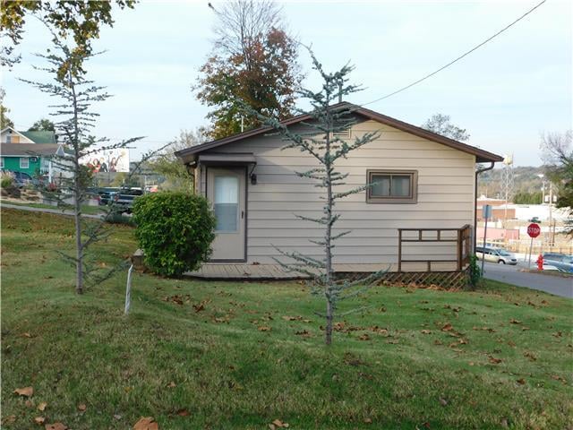 202 W College St, Branson, MO 65616