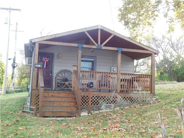 202 W College St, Branson, MO 65616