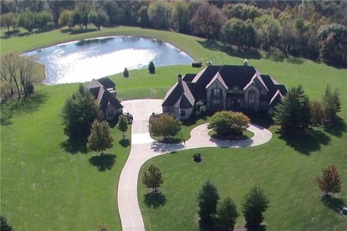 18325 Melrose Dr, Overland Park, KS 66013