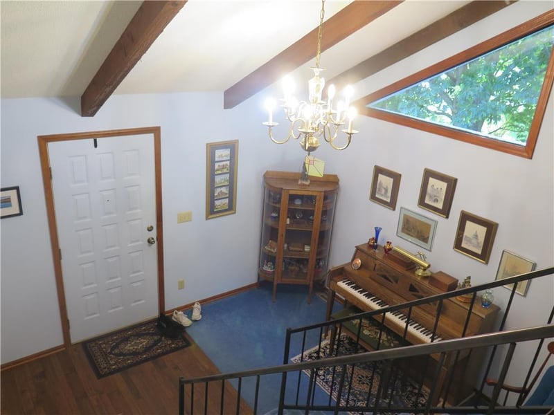 10510 W 170th Ter, Overland Park, KS 66221