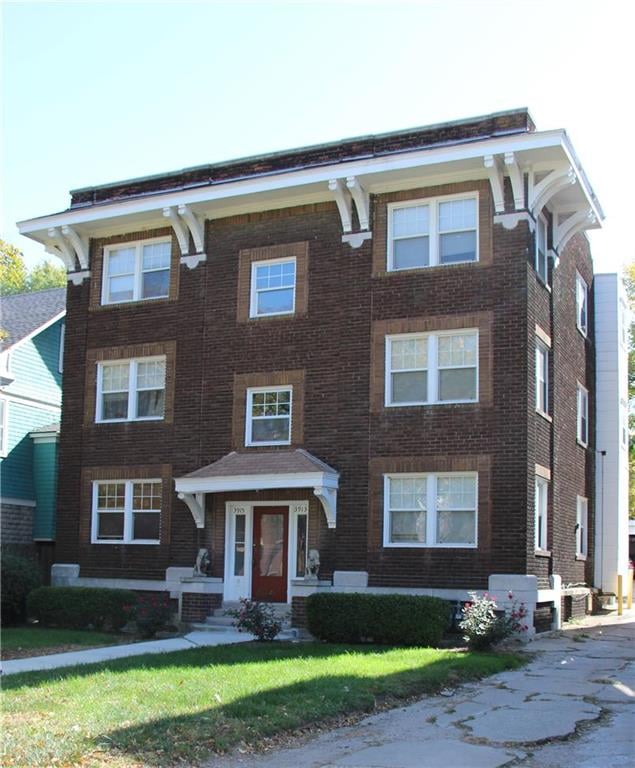 3913 Scarritt Ave, Kansas City, MO 64123