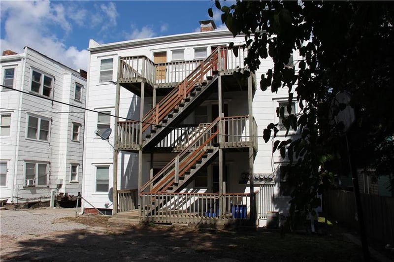 3913 Scarritt Ave, Kansas City, MO 64123